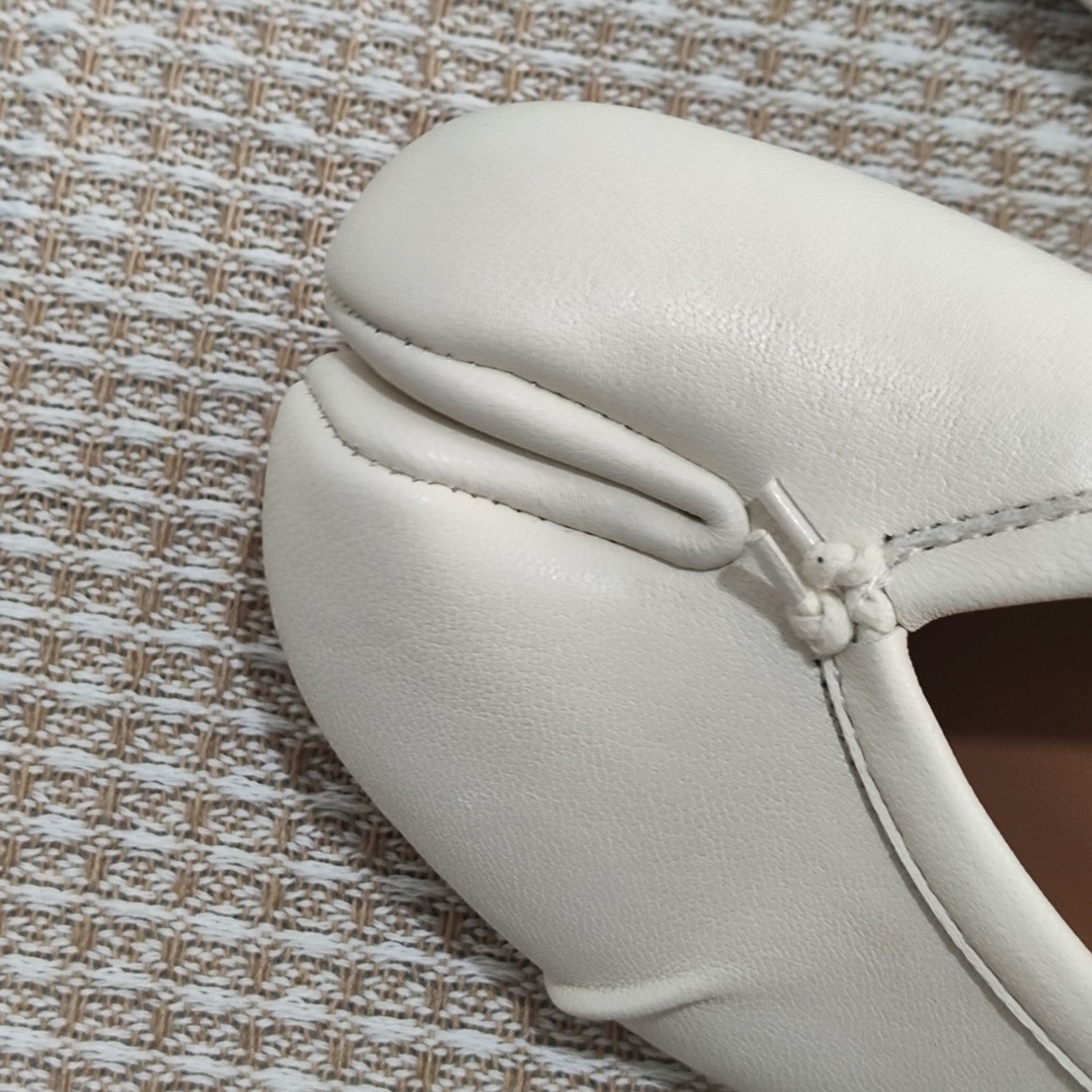 Maison Martin Margiela Cream Tabi Flats with Tan Strap Detail - Picture 8 of 10